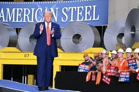 Một quốc gia châu Âu bất ngờ được miễn thuế thép nhôm 50% của Tổng thống Donald Trump