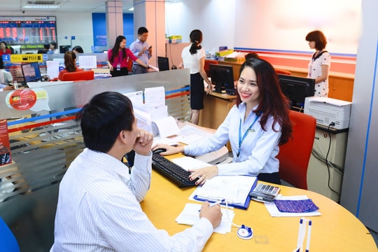 Cắt giảm 6% cấp quản lý, một ngân hàng tăng năng suất lao động, tiết kiệm hàng tỷ đồng mỗi năm