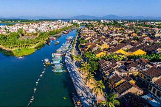 Quảng Nam vừa "ghi điểm" quan trọng giữa lúc đẩy nhanh kế hoạch sáp nhập hành chính