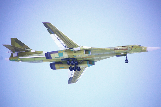 Máy bay mang tên “Thiên nga trắng”, bay nhanh hơn tên lửa hành trình, hỏa lực đủ để xóa sổ một thành phố trong nháy mắt