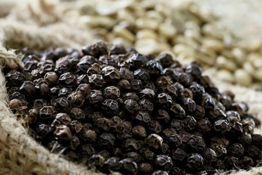 Giá tiêu hôm nay 8/6: Bất ngờ "quay xe" giảm mạnh