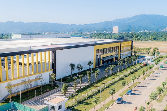 Dự án hơn 2.300 tỷ đồng của Phích nước Rạng Đông tại Hòa Lạc: "Trong cái chậm lại thấy cái may"