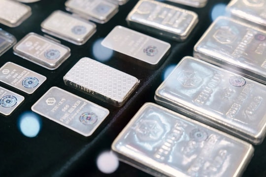 Giá bạc hôm nay 9/6: Giảm mạnh trong nước