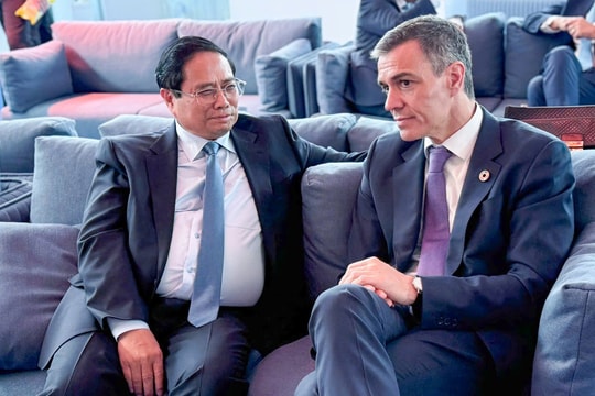 Thủ tướng Tây Ban Nha: Sẵn sàng hợp tác, chia sẻ kinh nghiệm với Việt Nam về đường sắt tốc độ cao