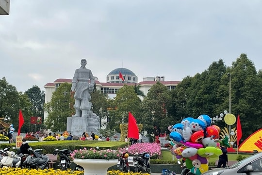 Bí ẩn hai vùng đất “gánh vương khí” của Việt Nam: Một nơi sản sinh hoàng đế, một nơi dưỡng nghiệp đế vương