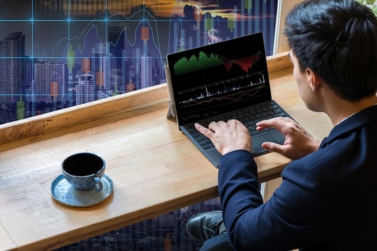 Khối ngoại lại đảo chiều giao dịch, tâm điểm cổ phiếu thép và ngân hàng