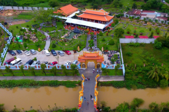 Cát-xê tiền tỷ, kim cương đong bằng lon: Nghệ sĩ này giàu nứt vách nhưng sống như thời bao cấp