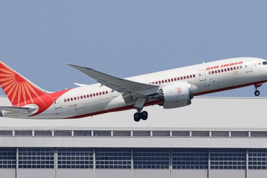 Boeing 787-8 Dreamliner vừa rơi ở Ấn Độ có giá bao nhiêu tiền?