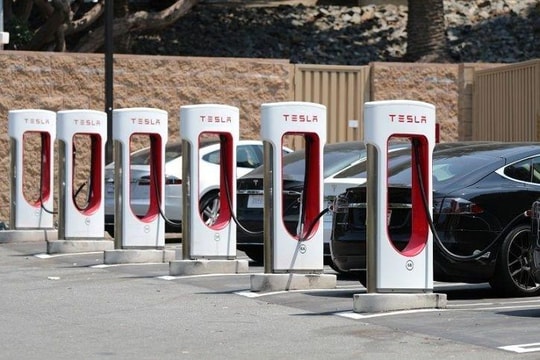 Xe điện có thể sạc đầy pin trong thời gian bạn pha một ly cà phê