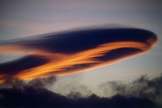 Khởi nghiệp: Hai sinh viên khiến cả thế giới kinh ngạc khi tạo vệ tinh “nhìn xuyên mây”