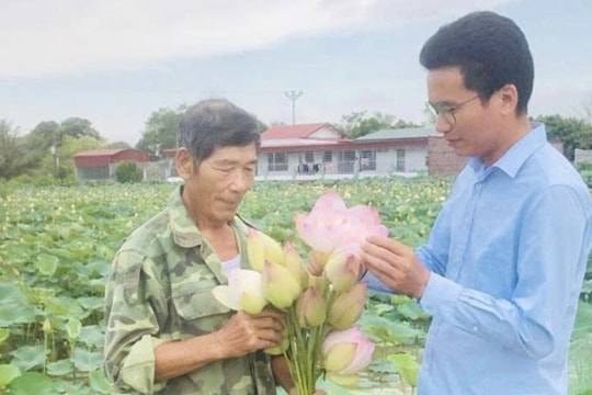 Nghỉ ngân hàng về quê, nông dân Hải Dương quyết làm giàu từ thứ "đặc biệt", nay vừa có thương hiệu vừa có khoản thu nhập lớn