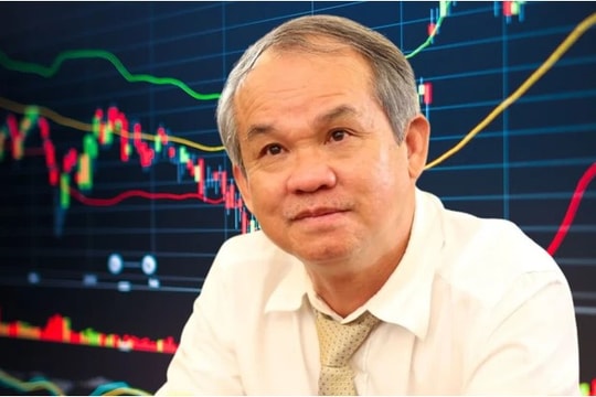 Hai cha con bầu Đức giao dịch trái chiều cổ phiếu HAG