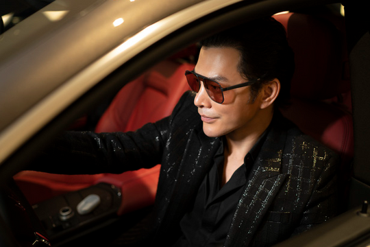 Nam diễn viên sở hữu penthouse 220 tỷ, biệt thự 500m2 và khối tài sản trải khắp hai châu lục