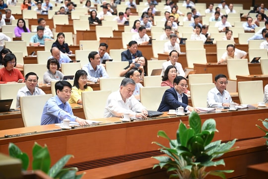 Quốc hội chính thức thông qua Nghị quyết sửa đổi, bổ sung một số điều của Hiến pháp năm 2013