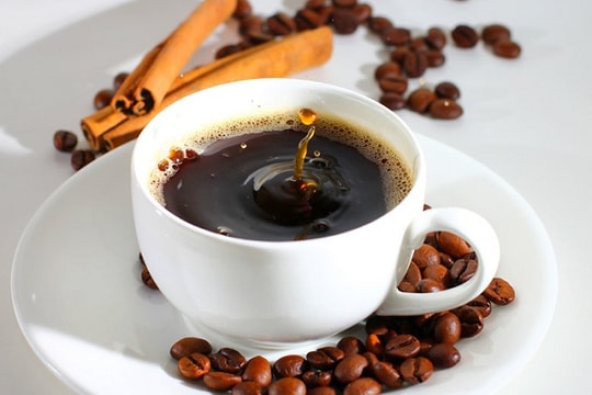 Giá cà phê hôm nay 18/6: Tây Nguyên “rơi thẳng đứng”, thế giới lại tăng mạnh