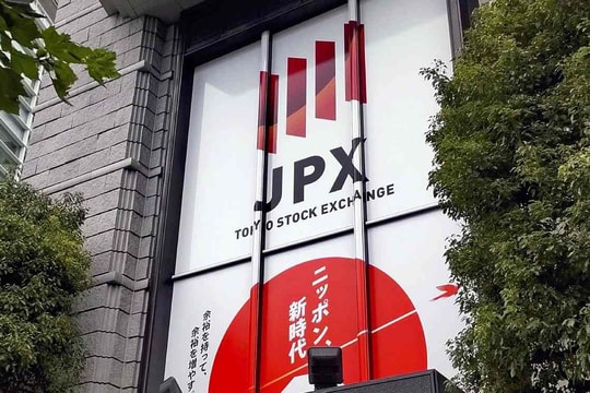 Doanh nghiệp Nhật đồng loạt rút khỏi sàn Tokyo giữa làn sóng M&A và cải cách niêm yết