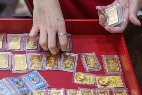 Giá vàng hôm nay 2/7/2025: Tăng nhanh dữ dội, chuyên gia lý giải nguyên nhân