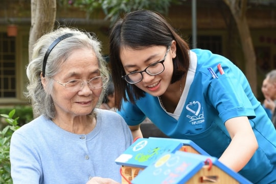 Giải mã mối liên hệ giữa lương hưu và tuổi thọ người cao tuổi