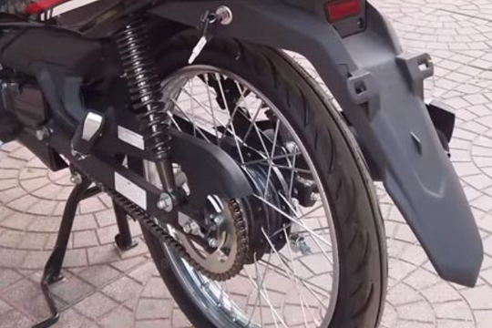 Chưa tới 18 triệu: Mẫu xe máy số mới về Việt Nam khiến Wave Alpha "lo lắng"