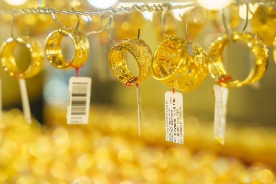 Giá vàng nhẫn hôm nay 22/6: Điều hiếm thấy đã xảy ra