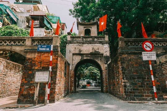 Ăn mặc chỉn chu, nói năng điềm tĩnh: Phong cách sống khó nhầm của người Hà Nội