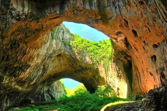 Việt Nam có một hang động "khổng lồ", đủ sức chứa cả 15 kim tự tháp Ai Cập
