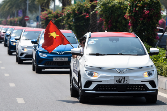 VinFast bán gần 6 vạn xe trong 5 tháng: Doanh số vượt xa Toyota và Hyundai cộng lại