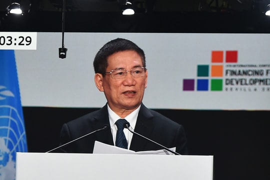 Phó Thủ tướng Hồ Đức Phớc: Khơi thông các nguồn lực tài chính, thúc đẩy các động lực tăng trưởng mới