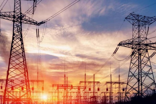 Cục diện xoay chuyển chóng vánh, doanh nghiệp xây lắp điện hàng đầu chạm ngưỡng cảnh báo, cổ phiếu có nguy cơ hủy niêm yết