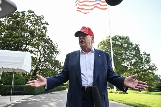 S&P 500 lập đỉnh mới sau thoả thuận thương mại Mỹ-Việt, nhóm bảo hiểm y tế lao dốc vì Centene