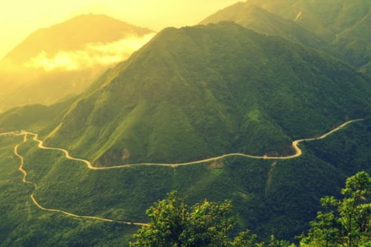 Từ tỉnh Hà Tĩnh, du khách qua con đèo độc nhất này là sang tỉnh Quảng Trị sau sáp nhập