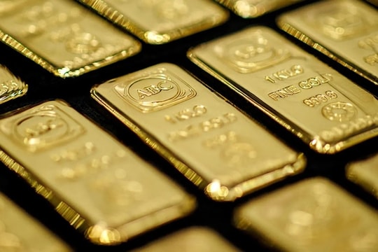 Giá vàng chiều nay 3/7: Bảo nhau "ngược dòng" với thế giới