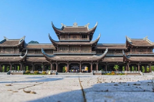 Cách Hà Nội 60km có một ngôi chùa rộng gấp 10 lần quận Hoàn Kiếm, giấu pho tượng 200 tấn