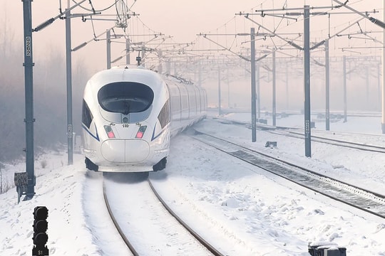 Tuyến đường sắt cao tốc đầu tiên trên thế giới hoạt động ổn định ở -40°C: Kỳ tích từ Trung Quốc