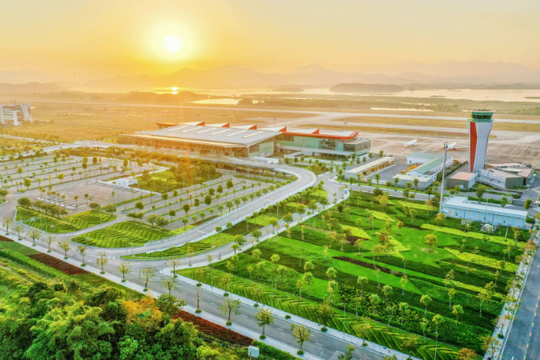 Hợp tác giữa Cảng HKQT Vân Đồn và Crystal Holidays: Thúc đẩy giao thương quốc tế tại Đặc khu kinh tế Vân Đồn