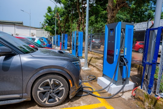 Mạng lưới sạc VinFast tăng tốc: 9.000 cổng sạc mới chỉ trong tháng 6