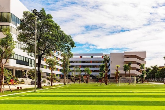 Ngân sách dưới 10 triệu, phụ huynh vẫn chọn được trường THPT "xịn" giữa lòng Hà Nội: Học tốt, định hướng rõ ràng