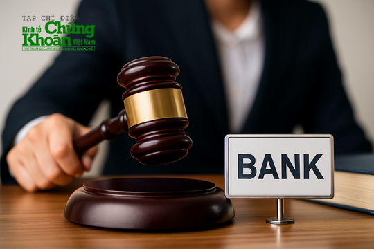 Một ngân hàng nhận án phạt, một số giao dịch cổ phần của cổ đông lớn bị chuyển sang cơ quan chức năng để làm rõ