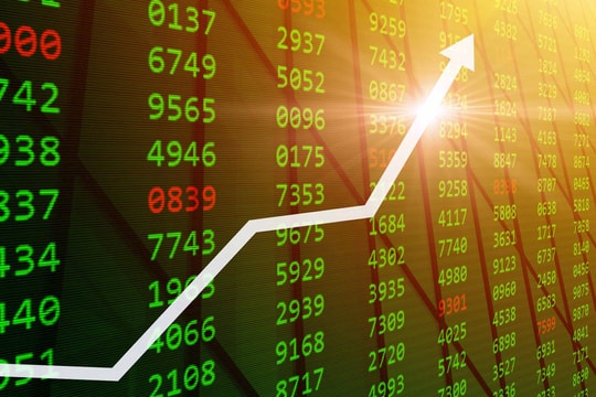 Chứng khoán tiếp đà tăng, 2 cổ phiếu ngân hàng dẫn dắt