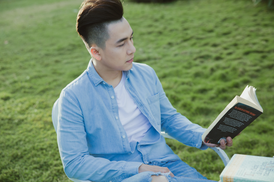 Nam ca sĩ đình đám một thời giờ sống an nhàn nơi trời Tây: Không cần đi hát, vẫn "bỏ túi" 20.000 USD mỗi tháng