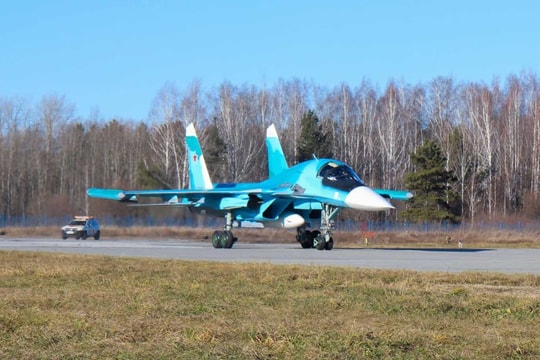 Tiêm kích Su-34 rơi khi bay huấn luyện