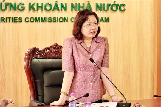 Chủ tịch UBCKNN Vũ Thị Chân Phương xác định rõ 6 nhiệm vụ trọng tâm cho những tháng cuối năm 2025
