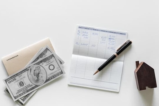 Lương thấp không đáng sợ, phong cách sống này mới khiến bạn "nghèo không lối thoát"