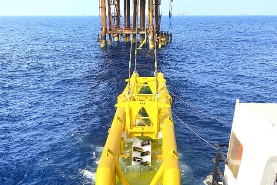 Dầu khí Việt lập kỳ tích thi công dưới đáy biển