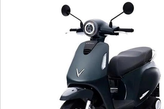 Khi phố thị chuẩn bị ngắt khói xăng: Trải nghiệm mẫu xe điện nhỏ xinh chạy cả tuần mới cần sạc