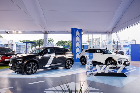 VinFast vừa ký 13 thỏa thuận chiến lược, mở hàng loạt showroom để dọn đường cho bước đi lớn