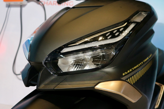 Chọn xe máy điện dưới 30 triệu: Yadea Velax liệu có đủ sức thay thế xe máy xăng truyền thống?