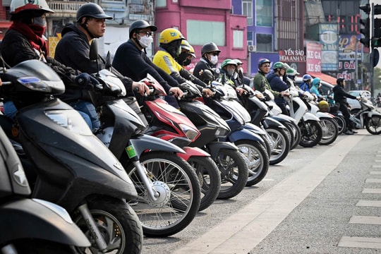 Sau chỉ thị cấm xe xăng, cổ phiếu doanh nghiệp này lập tức tăng dựng đứng