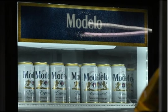 Phố Wall khởi động tuần mới thận trọng, cổ phiếu EQT và Palantir ngược dòng tăng mạnh