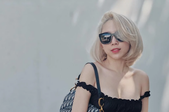 Giọng ca tuổi Tỵ sở hữu biệt thự chục tỷ và hôn nhân trong mơ: Cuộc sống khiến cả showbiz phải ngước nhìn